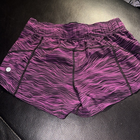 Lululemon reversible 2 in 1 drawstring jogger shorts - Picture 2 of 5